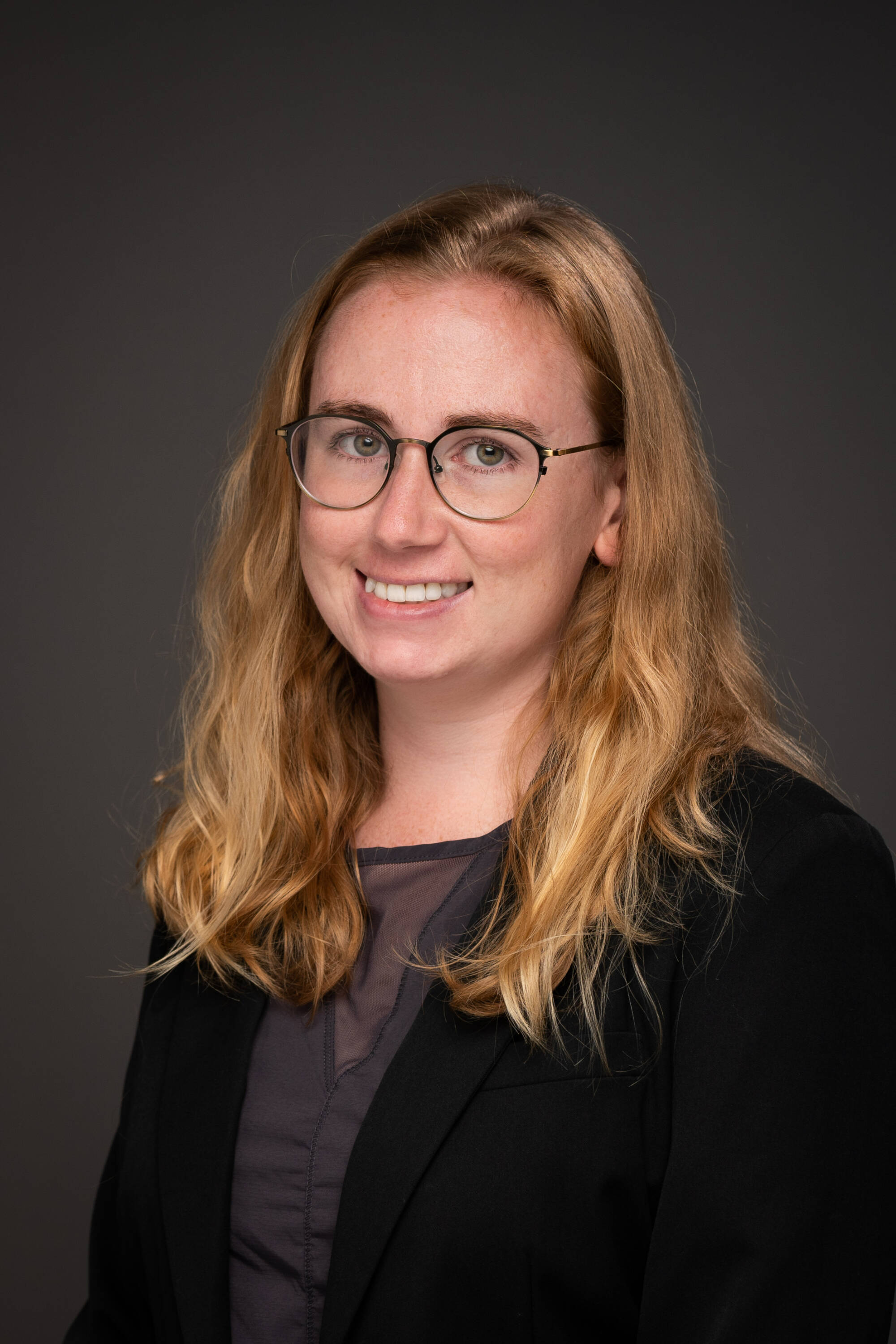 Hannah Rainey headshot